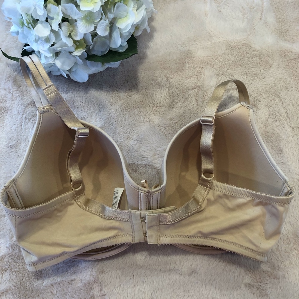 Chantelle Basic Invisible Memory Foam T-Shirt Bra… - image 4
